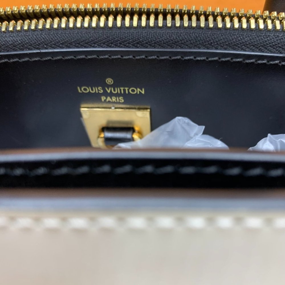 āSOLDāLOUIS VUITTON Damier Tressage Steamer MM bag - Picture 10 of 14